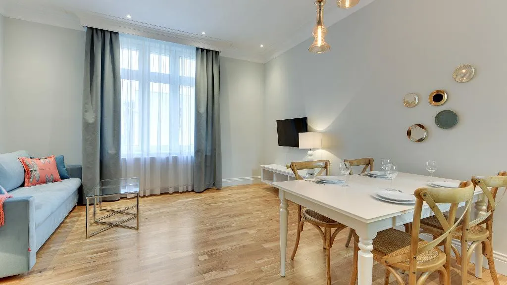 APARTMENT CAPACITY 7 TWO BEDROOMS Room, Dom & House - Apartments Quattro Premium, Gdansk