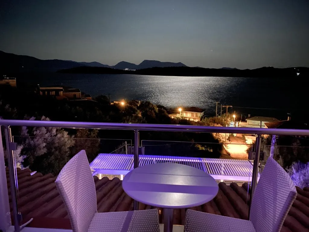 FAMILY ROOM DELUXE TWO BEDROOM Room, Hotel Oasis, Athens