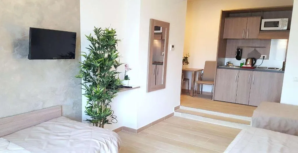 Room, Luxor Florence, Florence