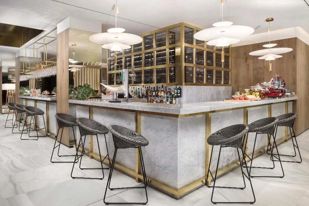 Bar, Melia Madrid Serrano, Madrid