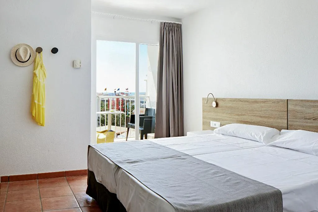 Room, Hotel Globales Los Delfines, Menorca