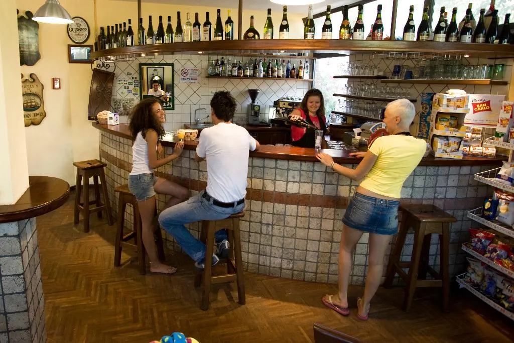 Bar, hu I Pini Village, Rome