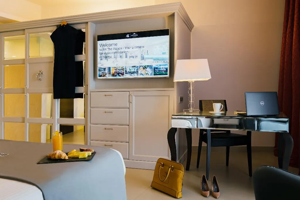 DOUBLE DELUXE Room, AX The Palace, Malta