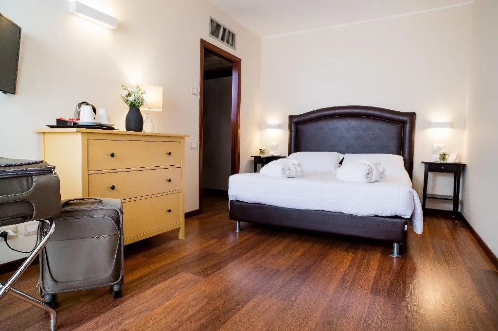 JUNIOR SUITE STANDARD Room, Astoria Palace Hotel, Palermo