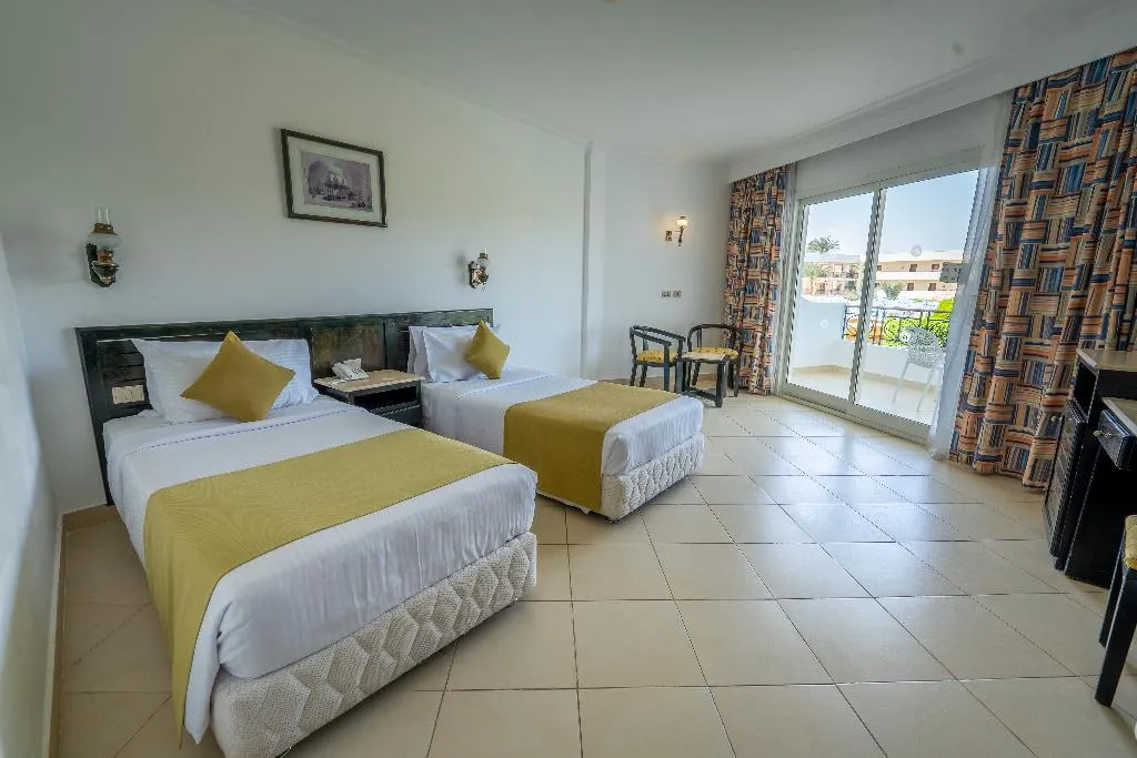 FAMILY ROOM DELUXE GARDEN VIEW Room, JAZ Palmariva Beach, Red Sea Riviera