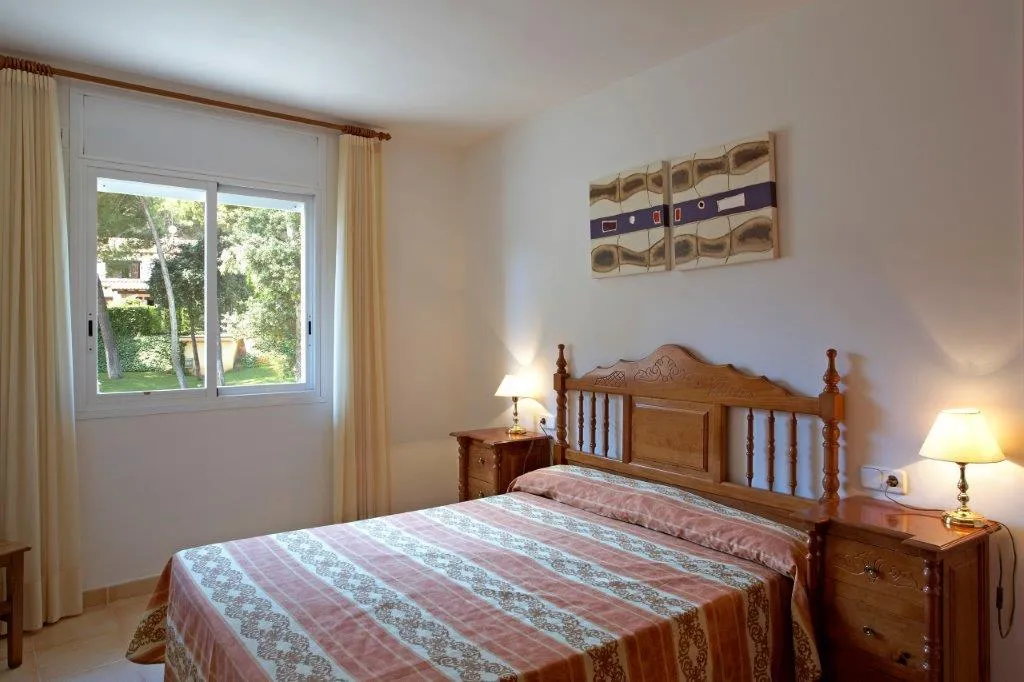 VILLA THREE BEDROOMS Room, Golf Beach, Costa Brava