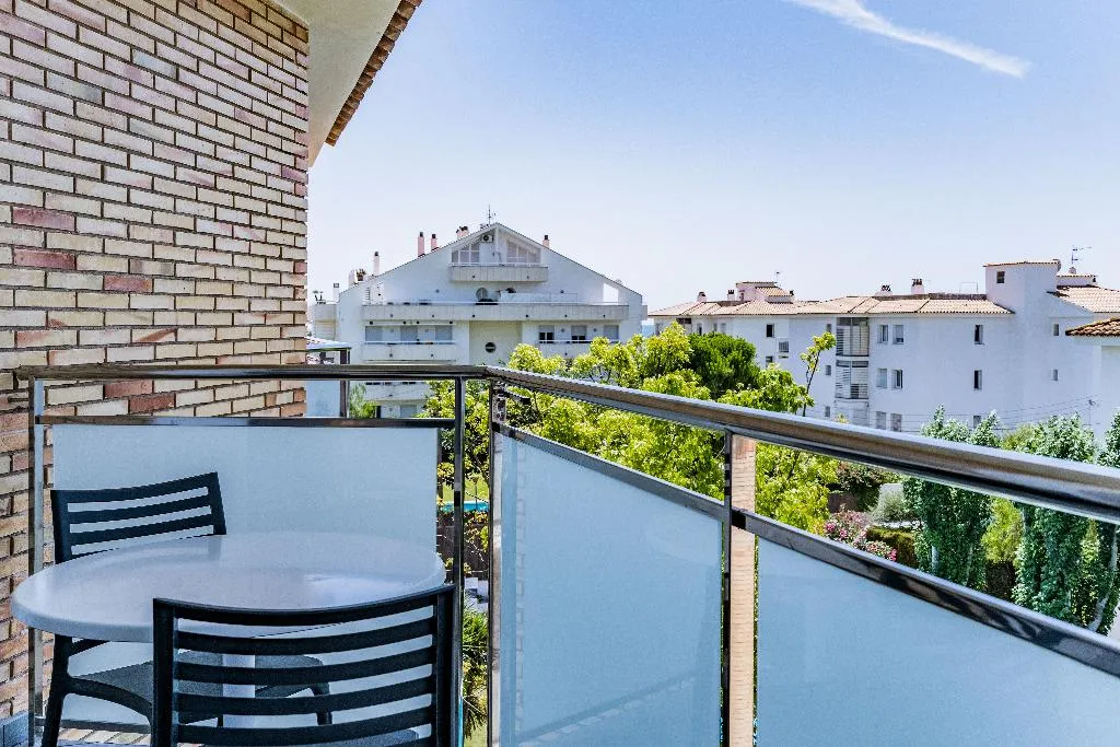 APARTMENT CAPACITY 2 Room, Sunway Apollo, Costa Brava