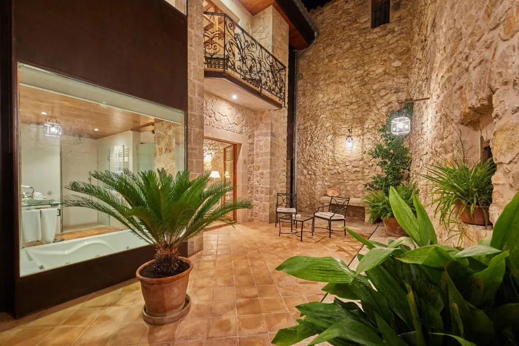 Terrace, Cas Comte Petit Hotel & Spa, Majorca