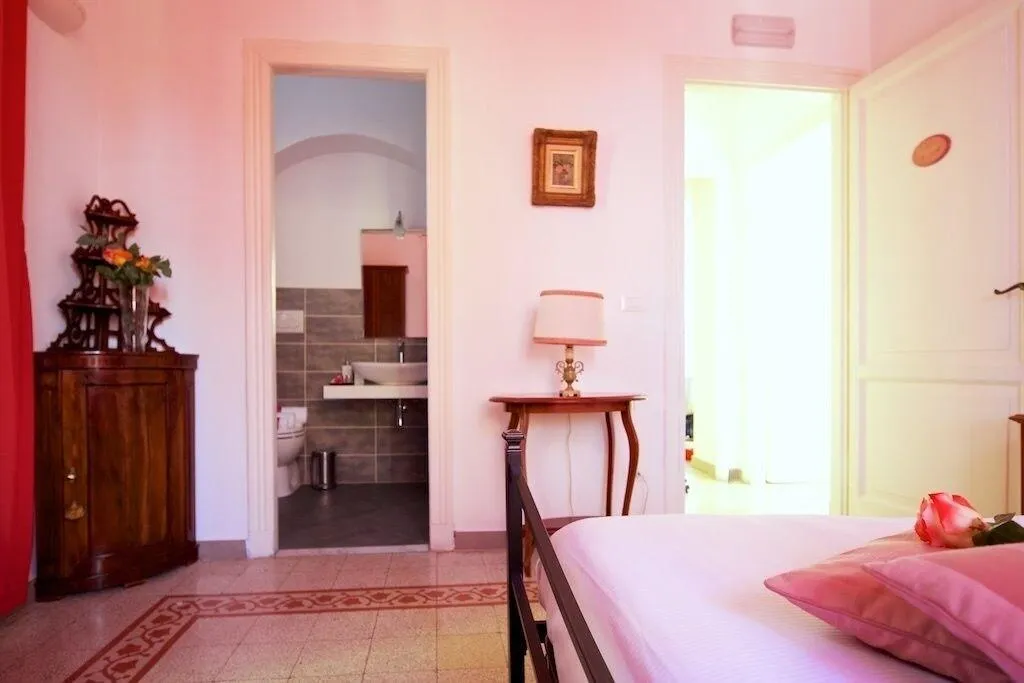 Room, Il Tempio Di Morfeo, Rome