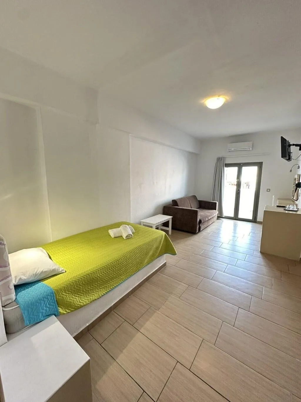 Room, Olympic, Santorini