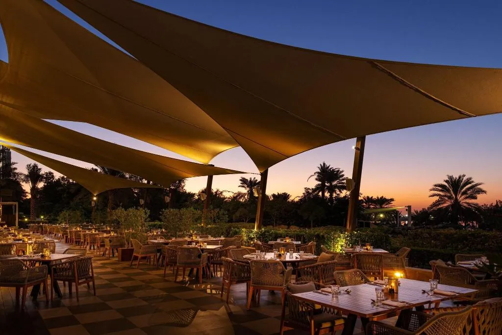 Restaurant, Westin Mina Seyahi Beach Resort & Marina, Dubai
