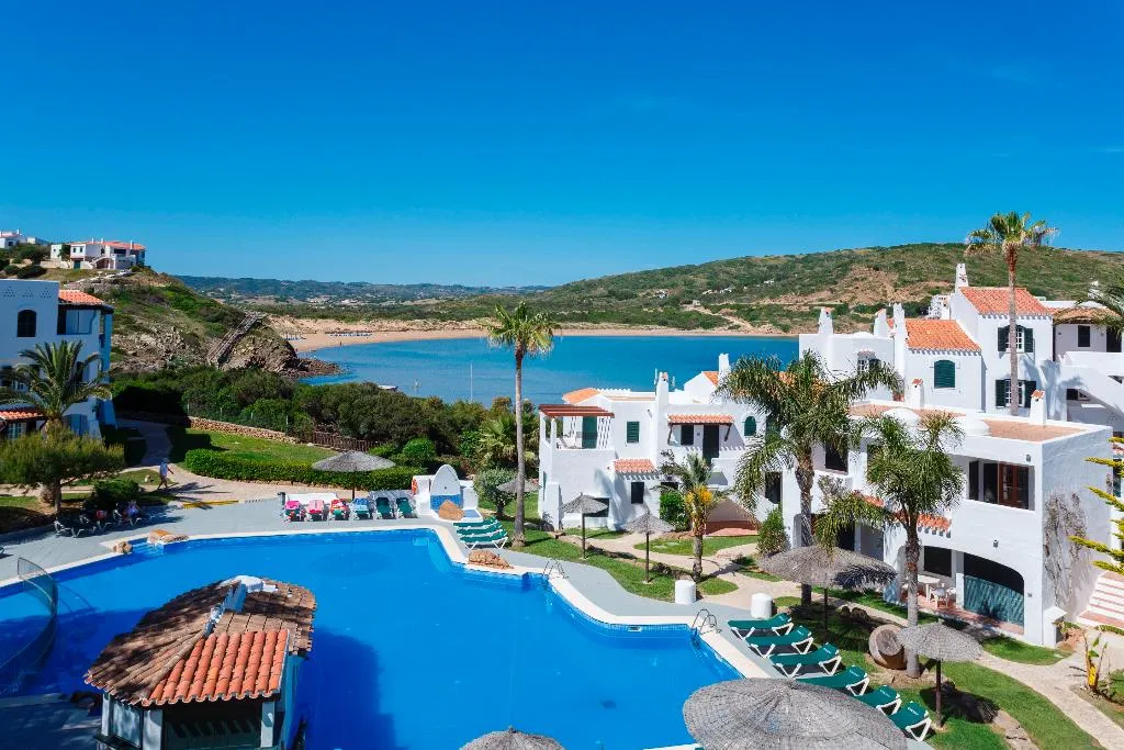 Pool, Carema Garden Village, Menorca