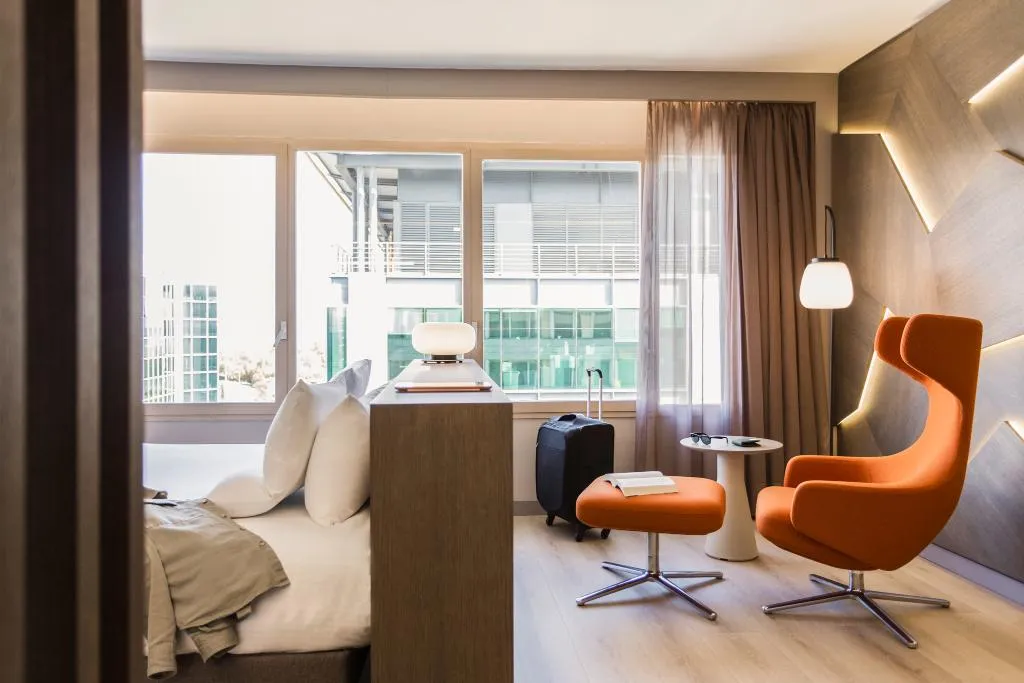 JUNIOR SUITE STANDARD Room, Novotel Madrid Feria and Airport, Madrid