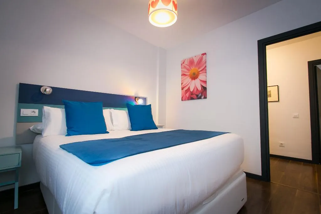 APARTMENT FOUR BEDROOMS Room, Holidays2Malaga Premium Apartments, Costa Del Sol