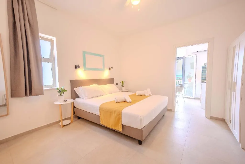 APARTMENT WITH BALCONY Room, Residence Villa Giardini, Taormina
