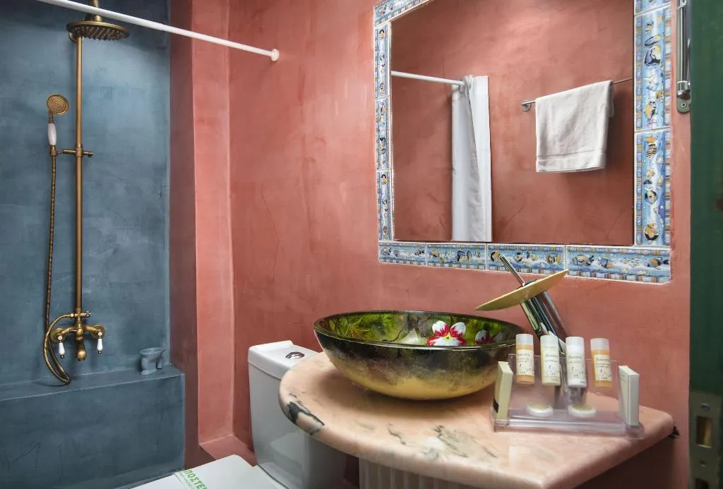 Room, Dream Art Studios, Crete