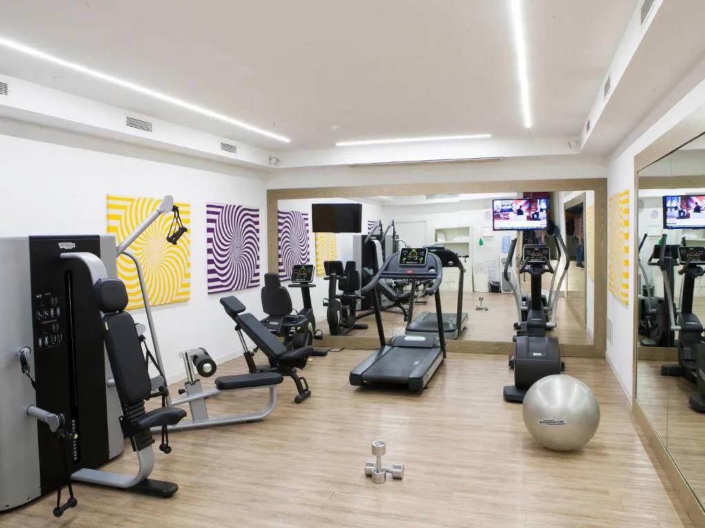 Sports and Entertainment, Hotel Plaza, Naples