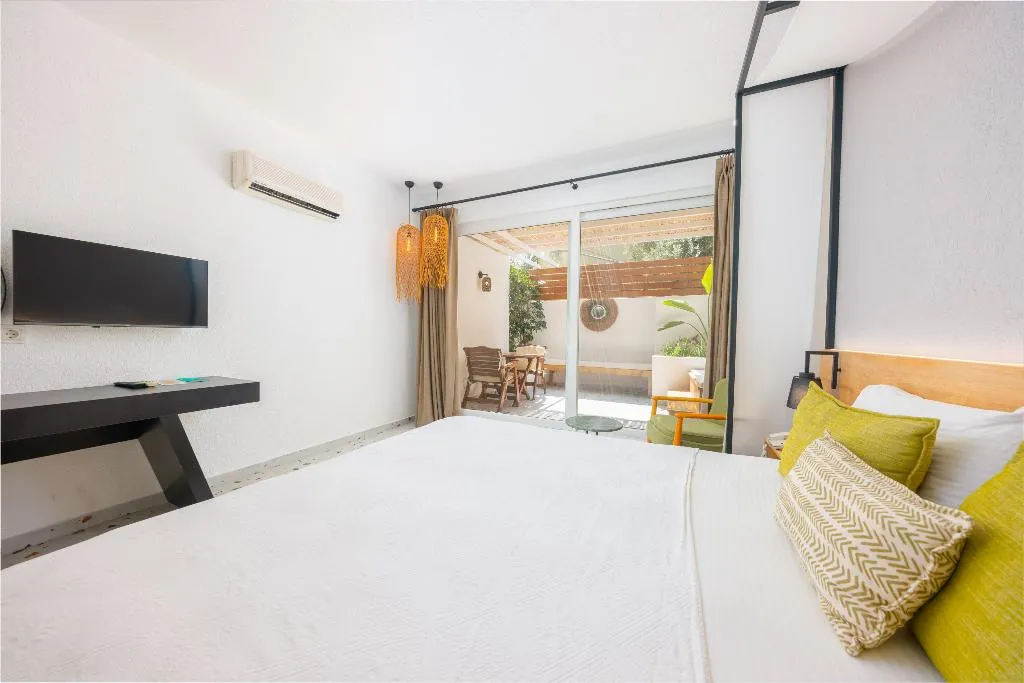 DOUBLE WITH JACUZZI Room, Karbelsun, Dalaman
