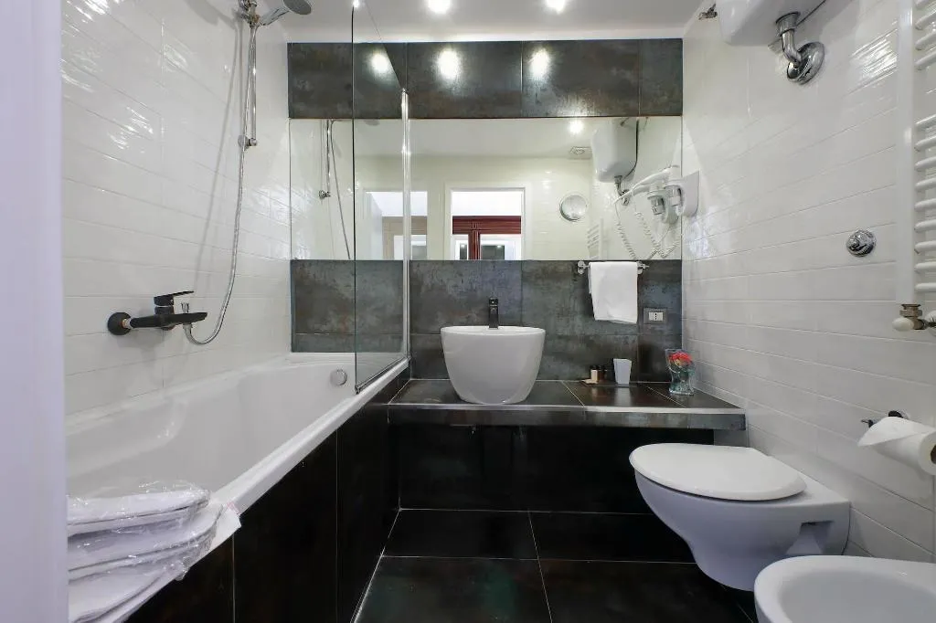 Room, Domus Monamì Luxury Suites, Rome