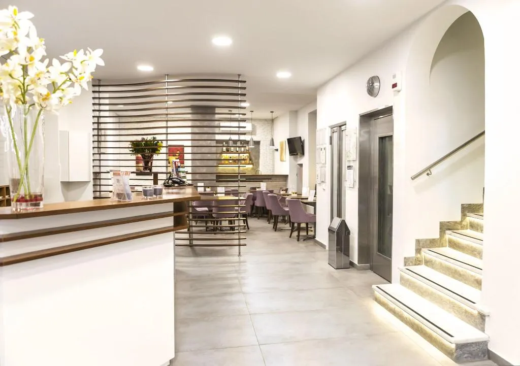 Lobby, Pan, Athens