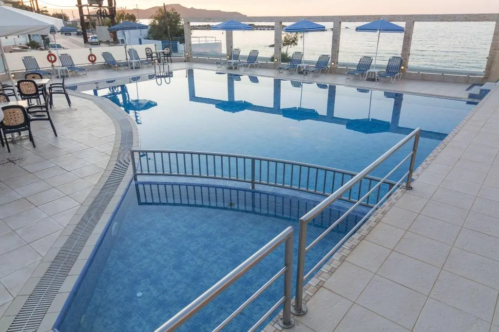 Pool, Porto Alegre, Crete