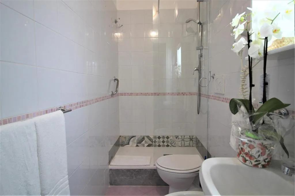 Room, Piazza Tasso B B, Naples