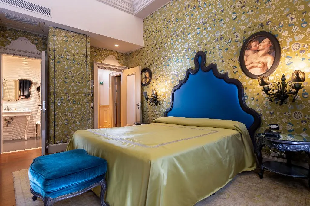 SUITE CANAL VIEW Room, Palazzetto Madonna, Venice