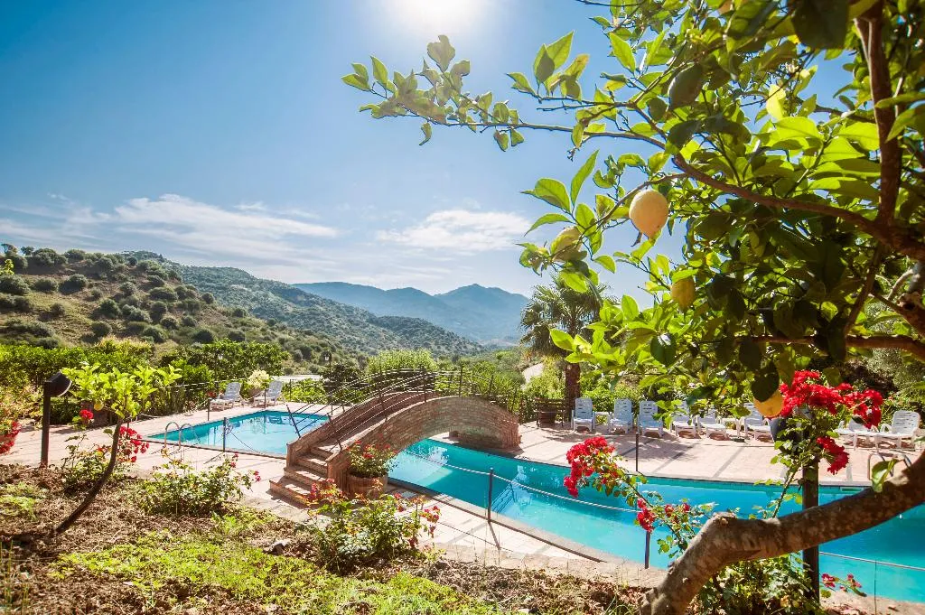 Pool, Azienda Agrituristica Bergi, Palermo