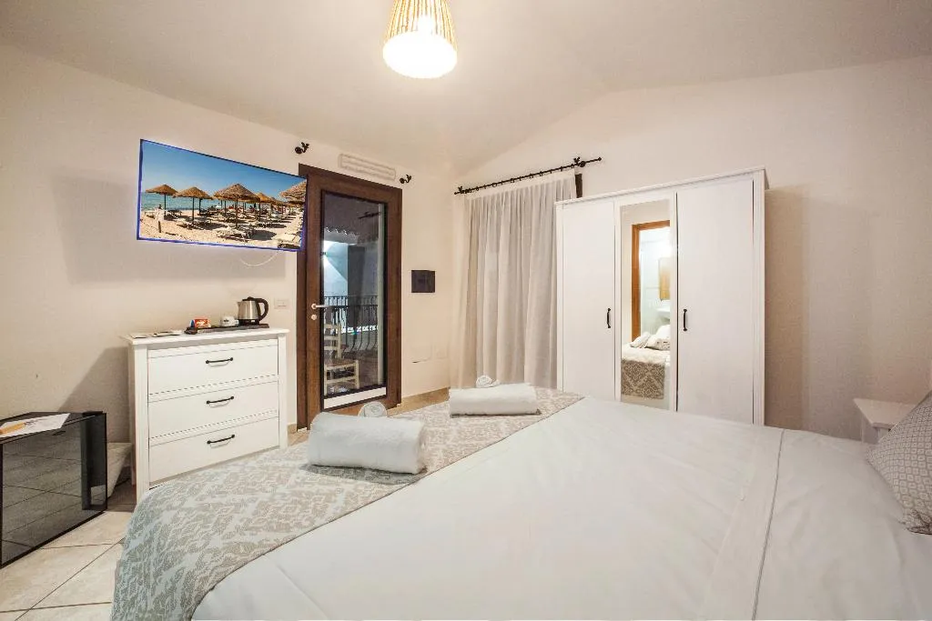 DOUBLE CLASSIC SEA VIEW Room, New Barcavela Hotel, Cagliari