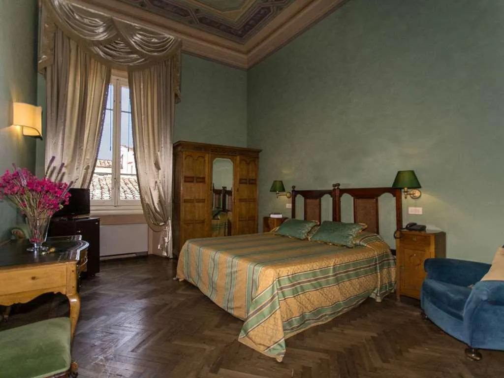 Room, Loggiato Dei Serviti, Florence