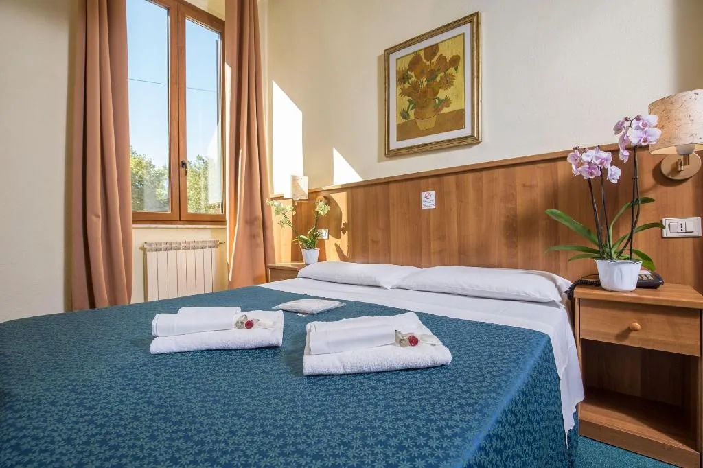 Room, Trastevere, Rome