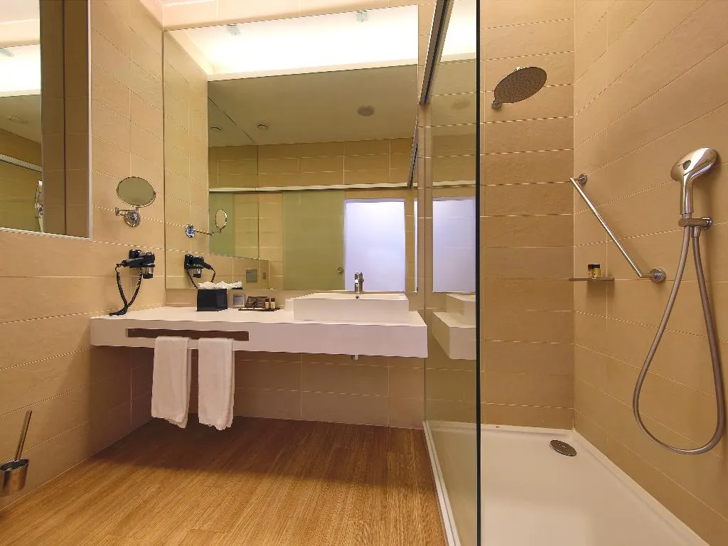 DOUBLE SINGLE USE STANDARD Room, Jupiter Lisboa Hotel – Rooftop & Spa, Lisbon