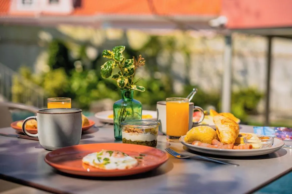 Restaurant, Jardim Da Lapa By Shiadu, Lisbon