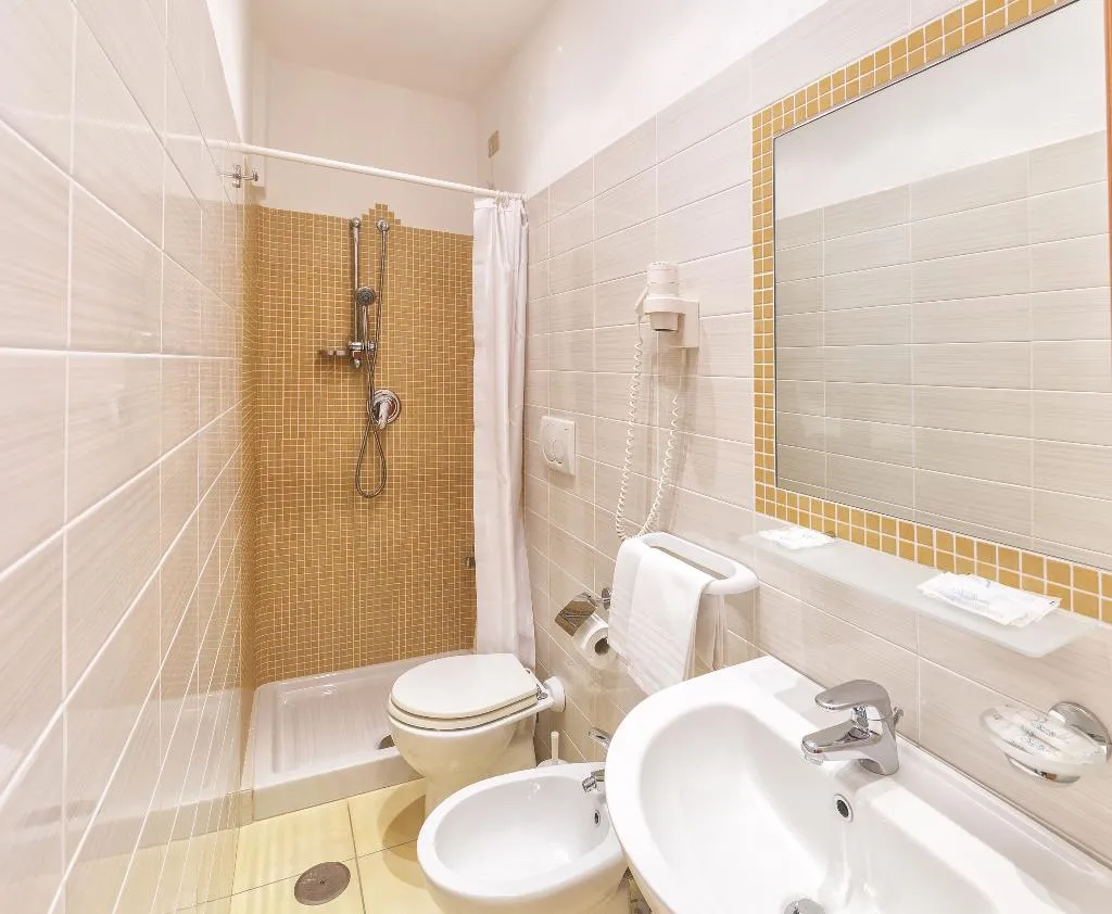 TRIPLE ECONOMY Room, Vittoria, Naples