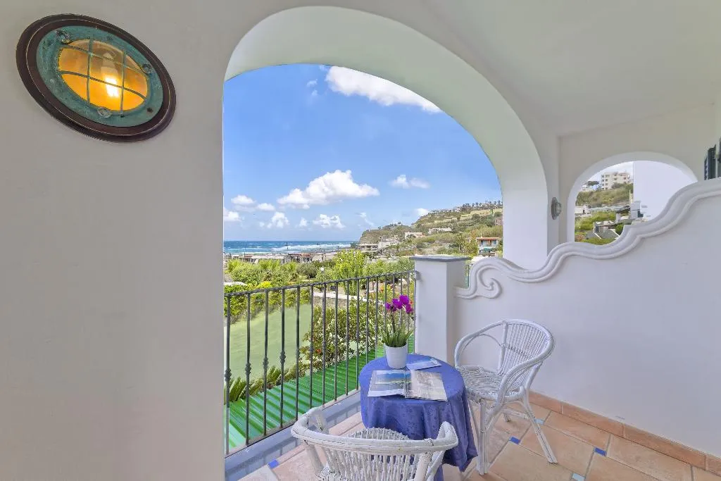 DOUBLE SEA VIEW WITH BALCONY Room, Punta Imperatore, Naples