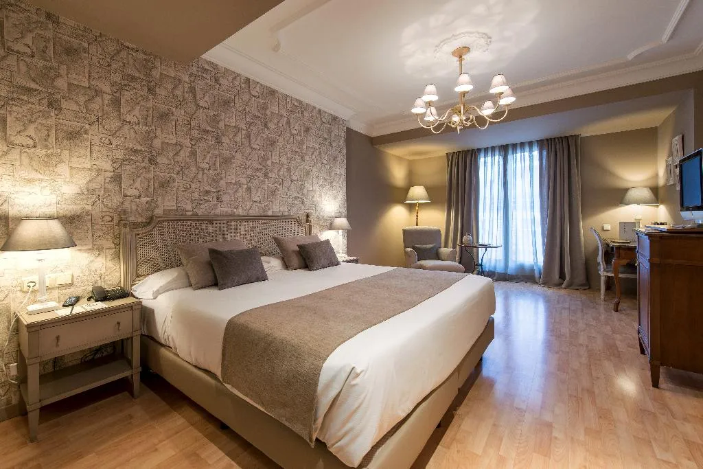 DOUBLE SUPERIOR Room, Vincci Lys, Valencia