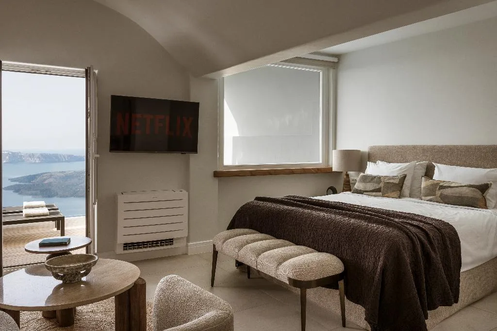 SUITE HONEYMOON Room, Aqua Luxury Suites, Santorini