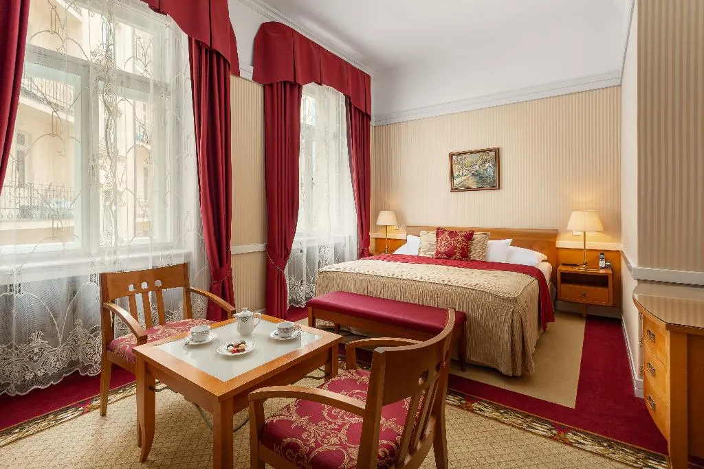 JUNIOR SUITE STANDARD Room, Hotel Paris Prague, Prague