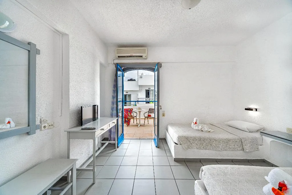 Double or Twin STANDARD Room, Iro, Crete