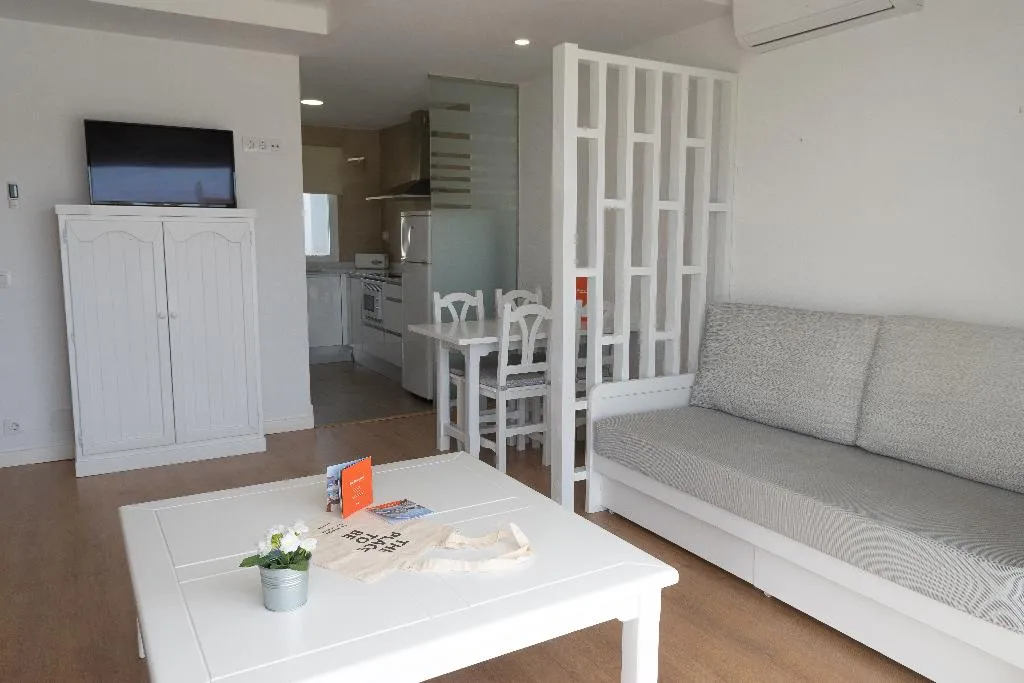 APARTMENT POOL VIEW TWO BEDROOMS Room, Naranjos Resort Menorca, Menorca