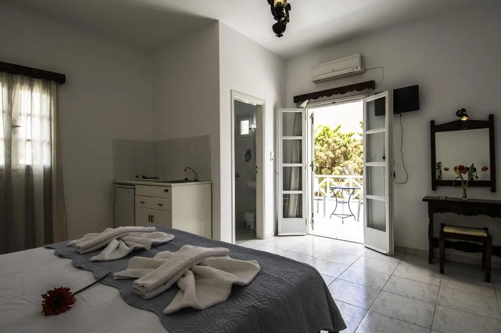Room, Villa Kalamia Dolphins, Santorini