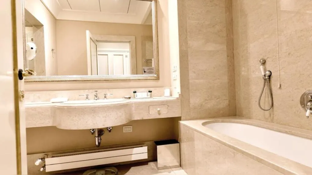 Double or Twin DELUXE Room, San Clemente Palace, Venice