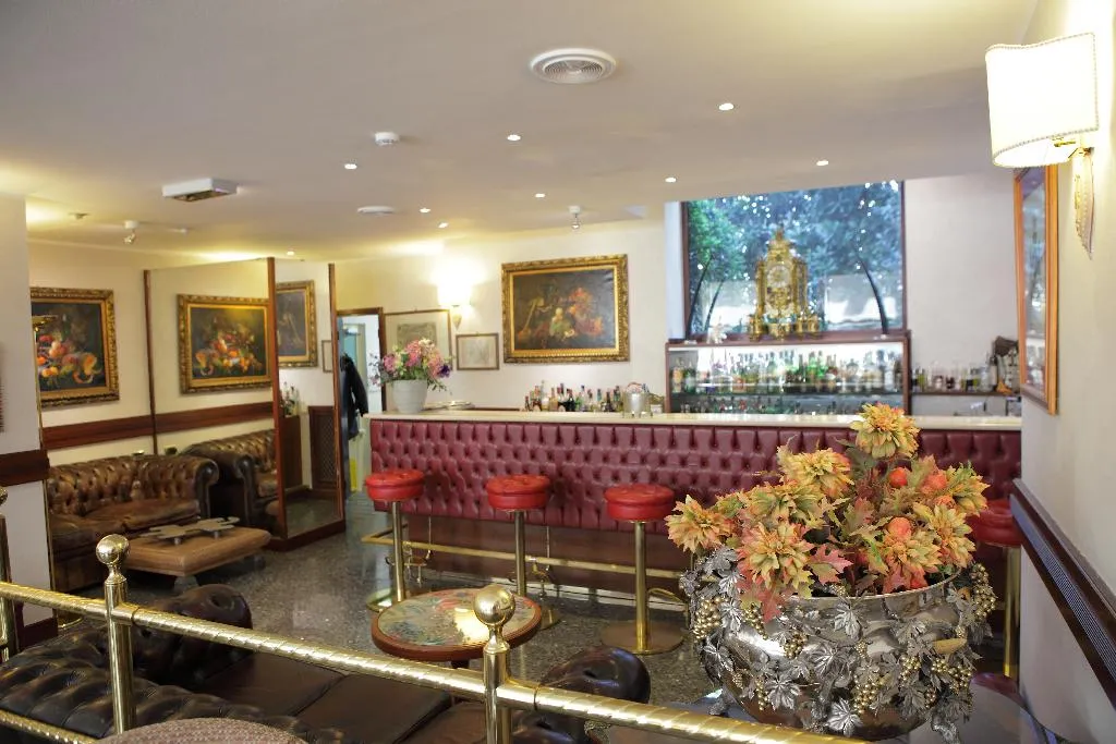 Bar, Bristol Hotel, Milan