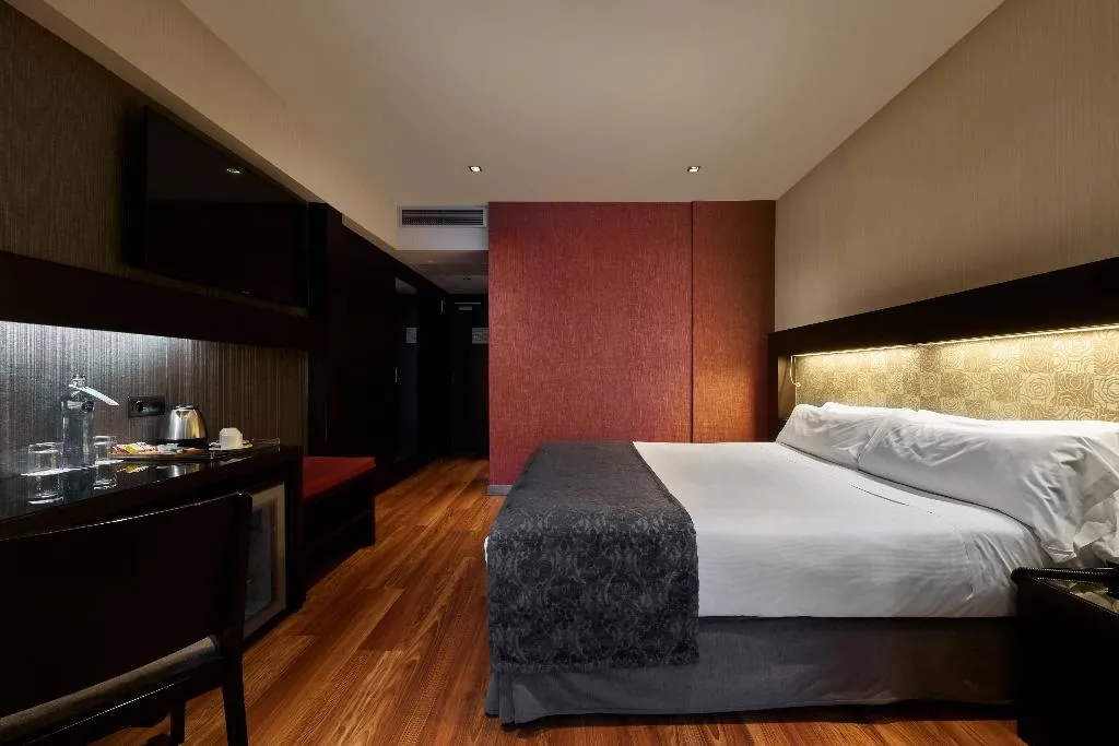 TRIPLE STANDARD Room, Catalonia Port, Barcelona