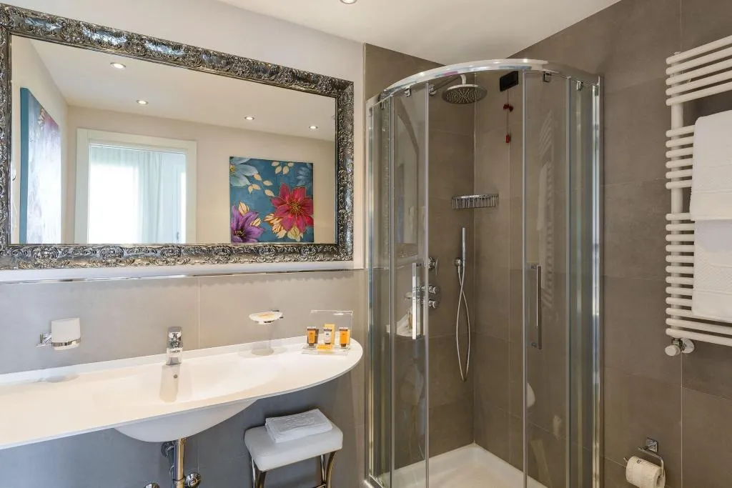 DOUBLE TWO BEDS Room, Windsor, Milan