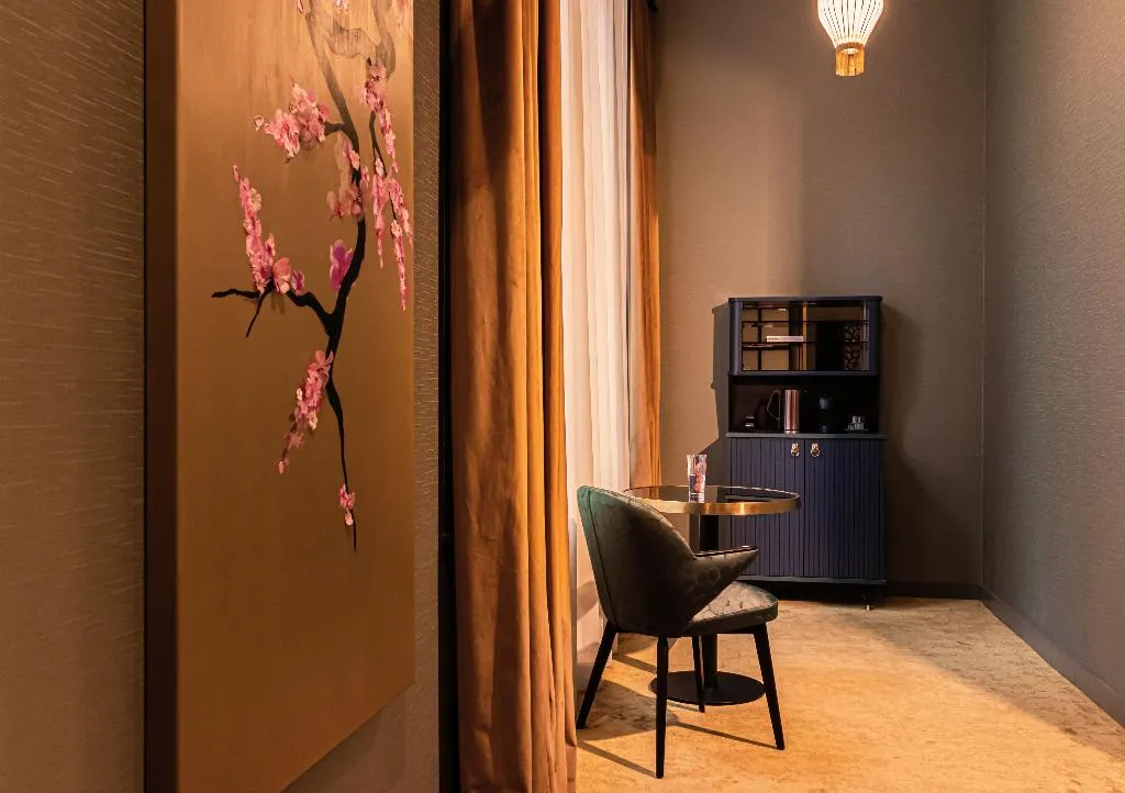 JUNIOR SUITE STANDARD Room, Hotel MAI Amsterdam, Amsterdam