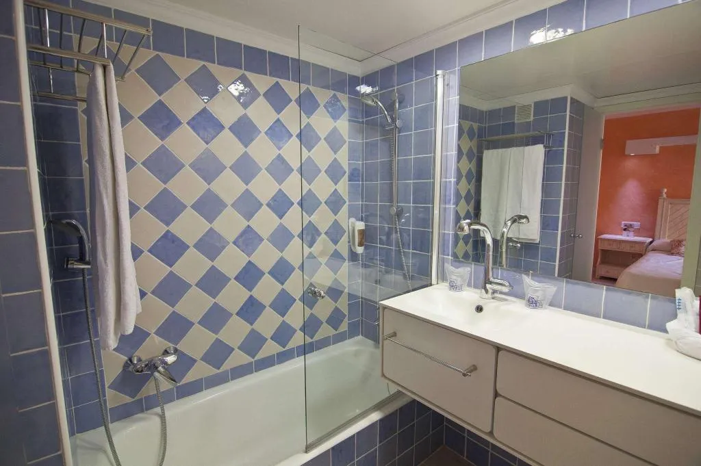 APARTMENT CAPACITY 3 Room, Royal Son Bou Family Club, Menorca
