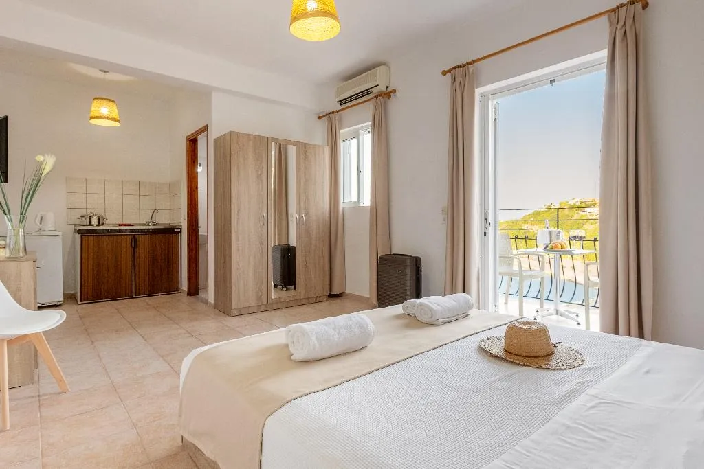 DOUBLE PREMIUM SEA VIEW Room, Faro Del Porto, Kalamata