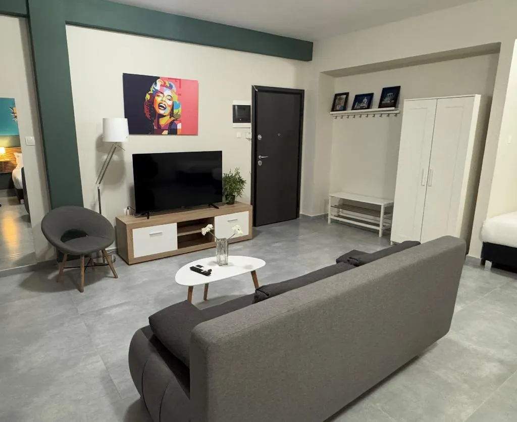 FAMILY ROOM STANDARD Room, Connect Suites, Athens