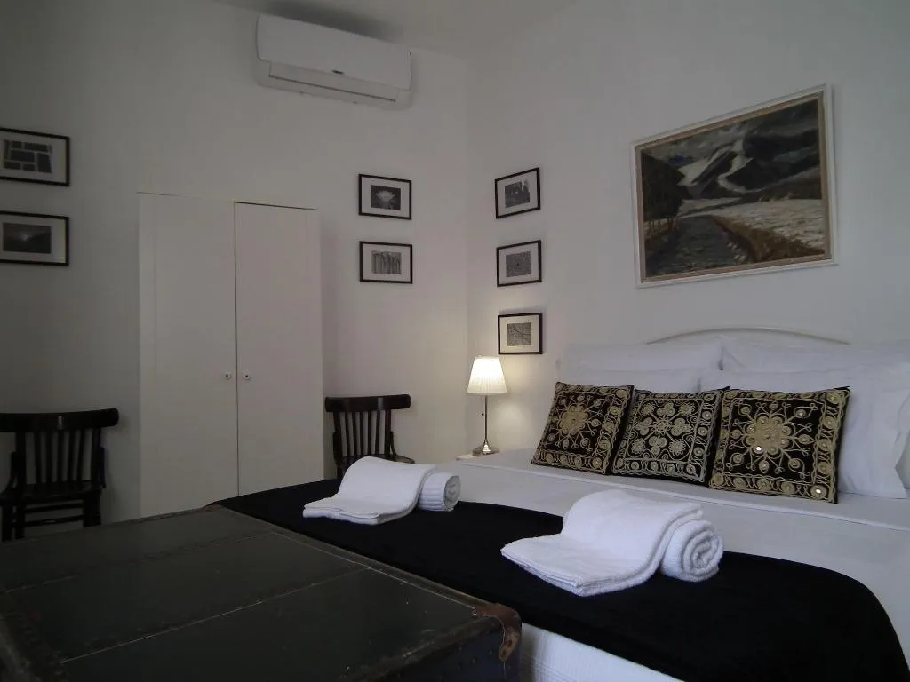 Room, Loggia Mariposa, Malta